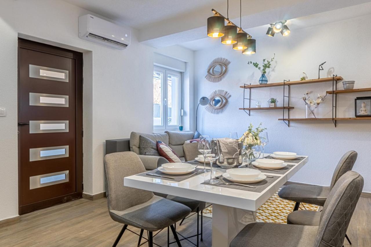 Su Casa - At Kastela Oldtown Apartment Exterior photo